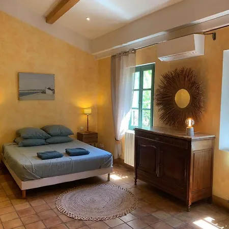 Domaine Arbaud Tatil Evi *