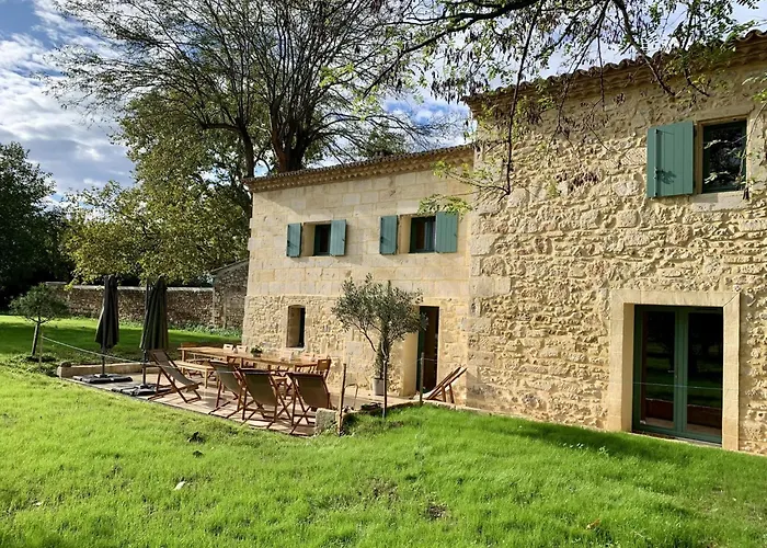 Domaine Arbaud 度假居 Redessan